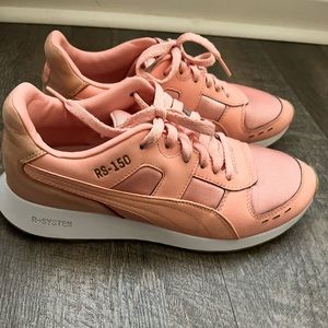 Puma Low Top Sneaker in Pink Peach Bud Peach Bud